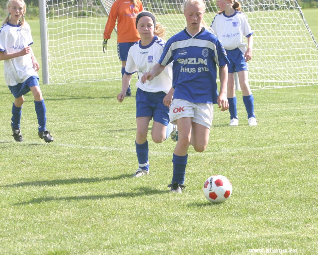 u13pigeraiatranbjergbmi0830.jpg