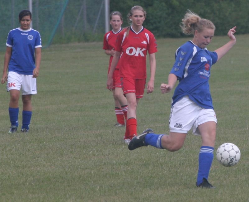 u14pigeraiatranbjergasa08.jpg