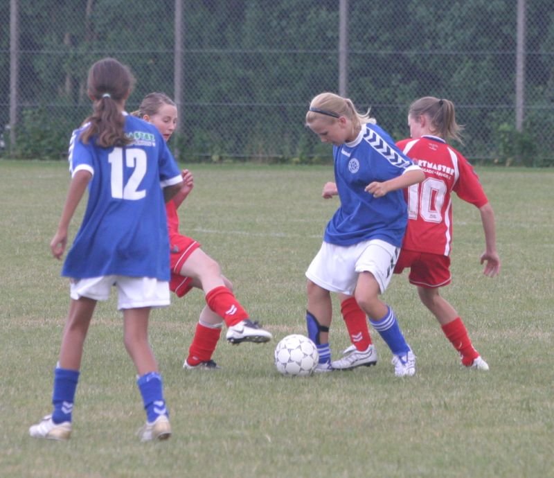 u14pigeraiatranbjergasa0828.jpg