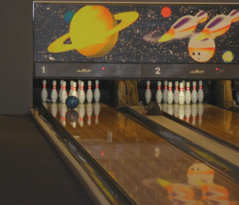 bowling0870.jpg